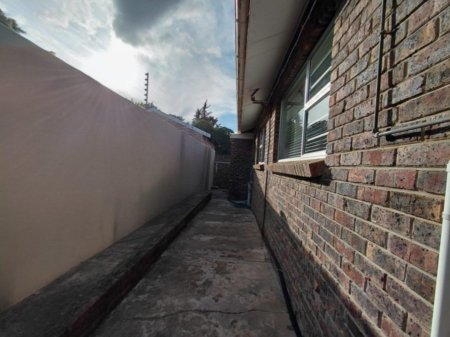 4 Bedroom Property for Sale in Wavecrest Eastern Cape